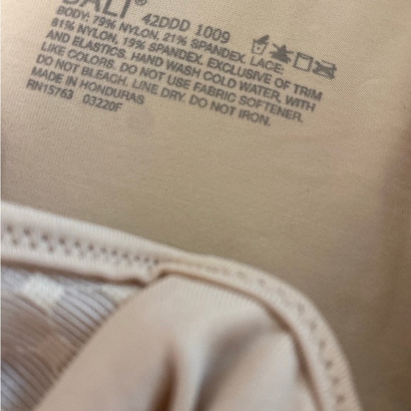 Bali Women’s Shapewear Firm Control Body Shaper Built-in Minimizer NWT  42DDD - Picture 9 of 11